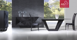 comedor de roble lacado negro. Mesa con tapa de cristal Crakle