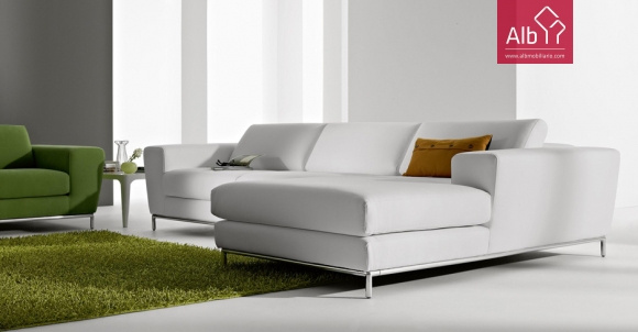 Sofa chaiselongue claro